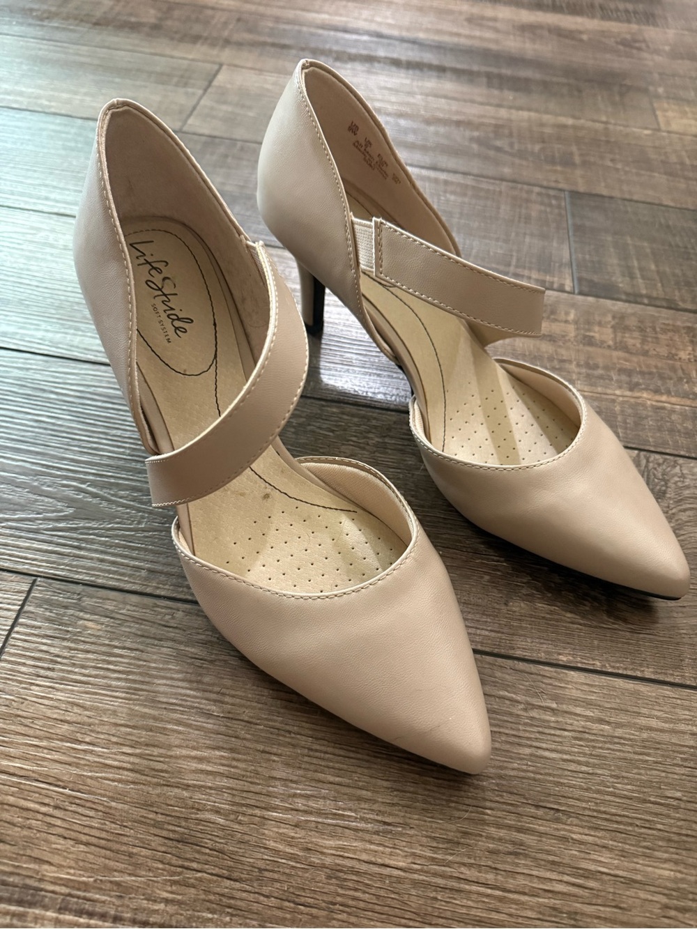 Life Stride Women's Pointed-Toe Mary Jane Pumps in Beige